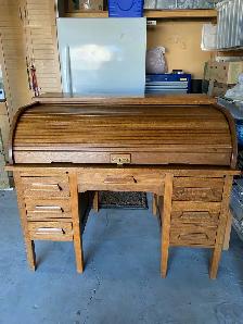 ANTIQUE OAK ROLL TOP DESK - Photo 2