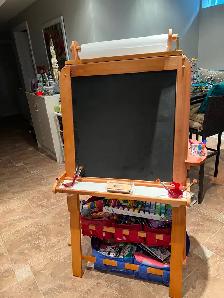 ALL WOOD EASEL FOR THE INSPIRED ARTIST