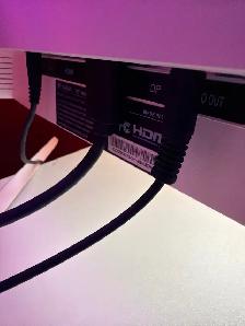 Crua 34 inch Monitor - Photo 4