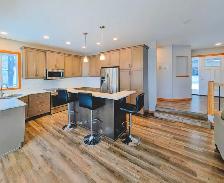 Blairmore AB 3-Bedroom Modern Home for Rent - Photo 6