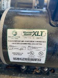 Hot tub  - beachcomber - 540. ( 5 ) man tub. newer motor and lid - Photo 5