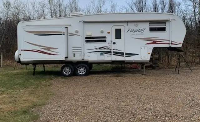 2008 Flagstaff 5th Wheel Camper Trailer