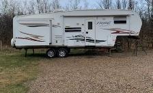 2008 Flagstaff 5th Wheel Camper Trailer