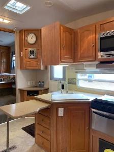 2008 Flagstaff 5th Wheel Camper Trailer - Photo 4