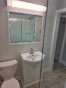 COZY 2-BEDROOM MAIN FLOOR SUITE WITH HEATED GARAGE – $2,100/MONT - Photo 7