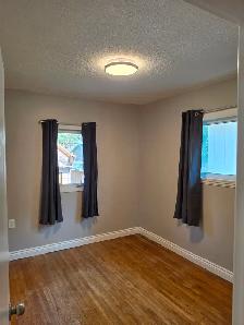 COZY 2-BEDROOM MAIN FLOOR SUITE WITH HEATED GARAGE – $2,100/MONT - Photo 9