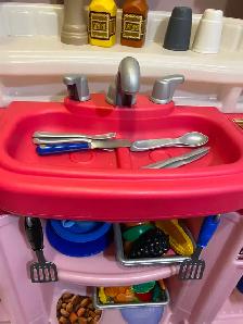 Step 2 Play Kitchen For Sale - Photo 7