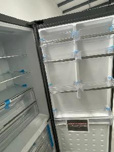 NEW 28" Haier (15 Cu.Ft) Bottom Freezer Counter Depth Fridge - Photo 5