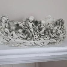 BEAU VASE NEUF DES ANGES BLANC GRIS DE SF IMPORTS INC: $15.00