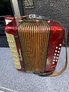 Hohner 12 Key Accordion - Photo 3
