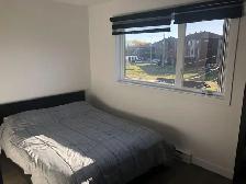 Chambre dans un 5 ½ moderne – TOUT INCLUS  STATIONNEMENT