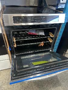 Frigidaire 30' Front Control Induction Convection Stove