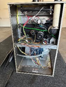 Carrier High-Efficiency Furnace – 2 Years Old – PG96MSAA60100AA - Photo 4