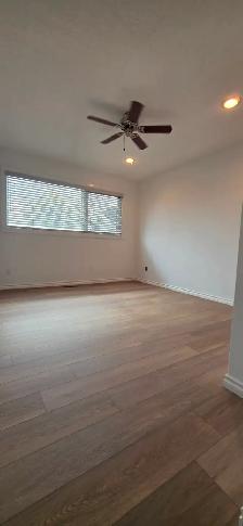 3 BEDROOM / 2 BATH / RENOVATED / FULL YARD / GARAGE AVAILABILITY - Photo 9