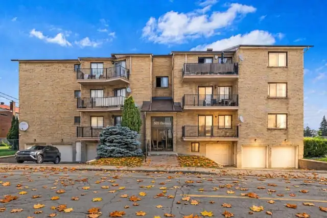 Condo 2 ch. coin, garage intérieur – Chomedey, Laval – 359 000 $