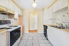 Condo 2 ch. coin, garage intérieur – Chomedey, Laval – 359 000 $ - Photo 2
