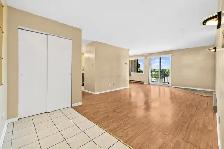 Condo 2 ch. coin, garage intérieur – Chomedey, Laval – 359 000 $ - Photo 3